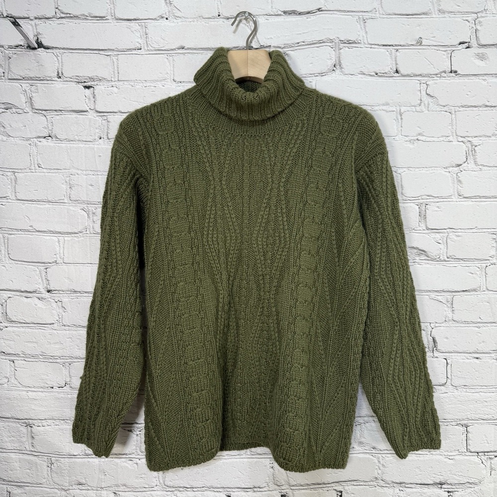 L.L. Bean Women’s Green Wool Fisherman Turtleneck Sweater‎ Size M